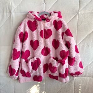 NWOT Aelfric Eden oversized sherpa featuring magenta hearts on light pink